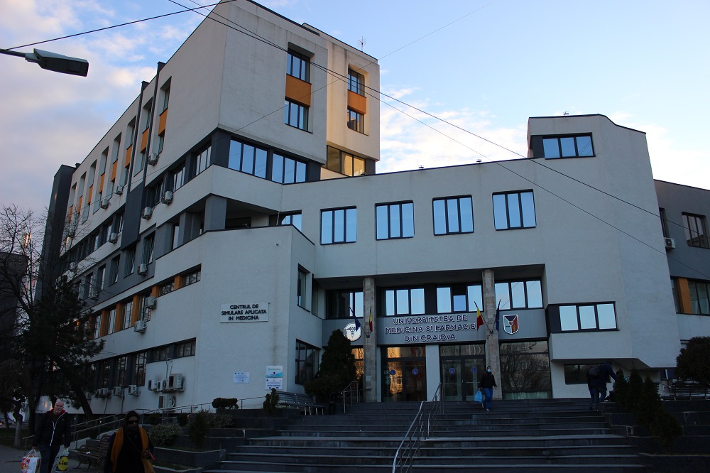 {$system.data.sponsor[$i].title} sponsor